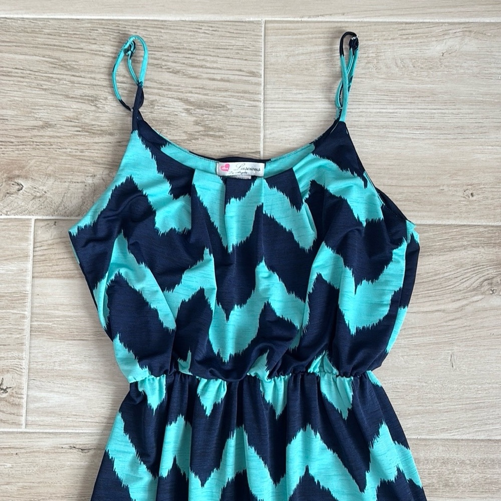 Chevron Patterned Maxi Dress - Picture 2 of 4